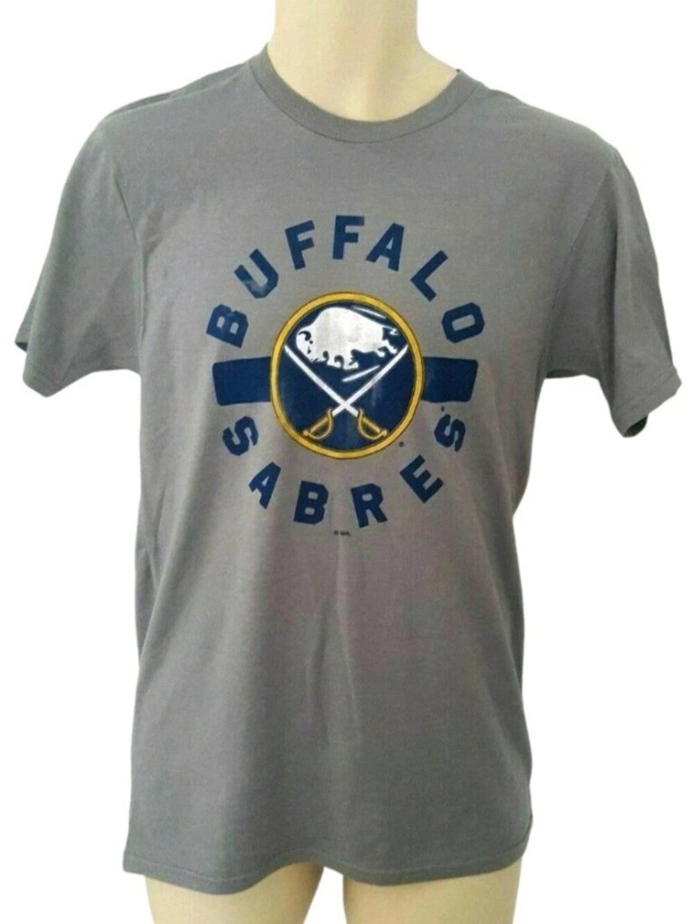 Buffalo Sabres T Shirt Size Small Gray NHL Distressed Logo New Adult Unisex